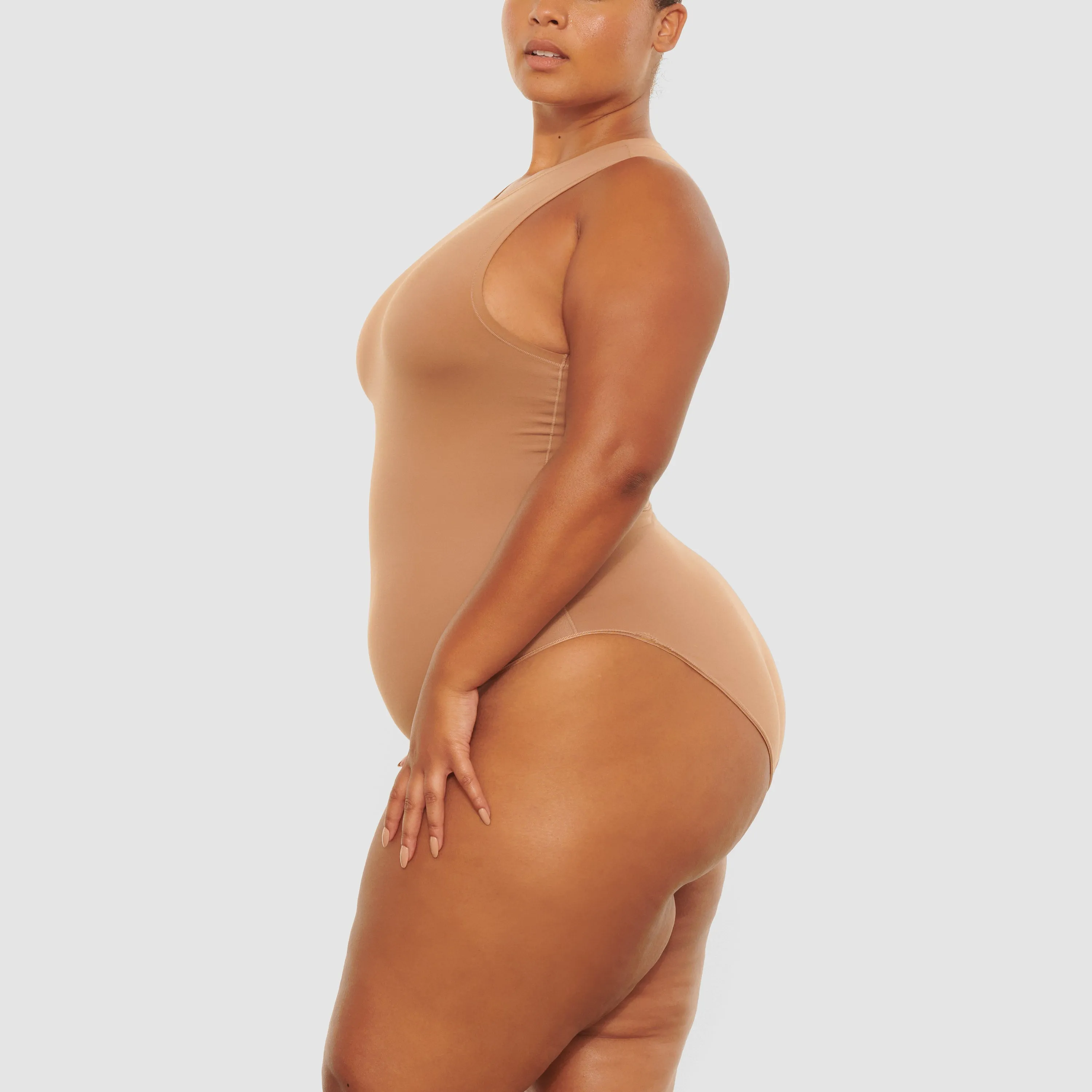 BODY BASICS CREW NECK BODYSUIT | SIENNA