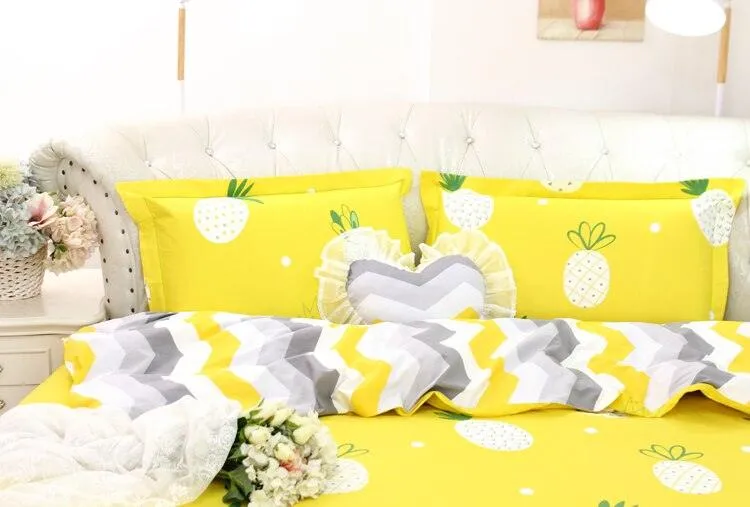 Chic Circular Bedding Collections for Trendy Tween and Teen Girls in Vibrant Hues