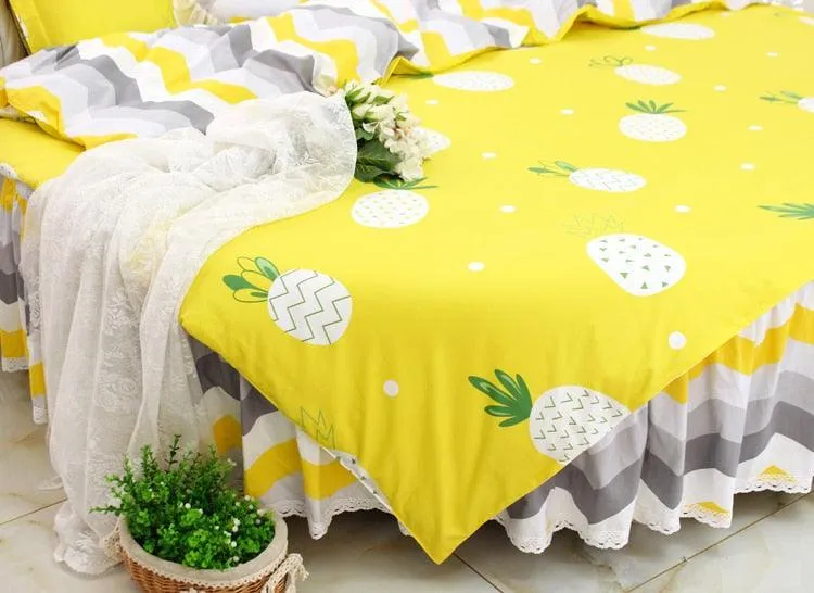 Chic Circular Bedding Collections for Trendy Tween and Teen Girls in Vibrant Hues
