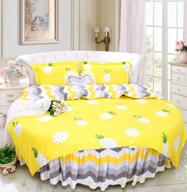 Chic Circular Bedding Collections for Trendy Tween and Teen Girls in Vibrant Hues