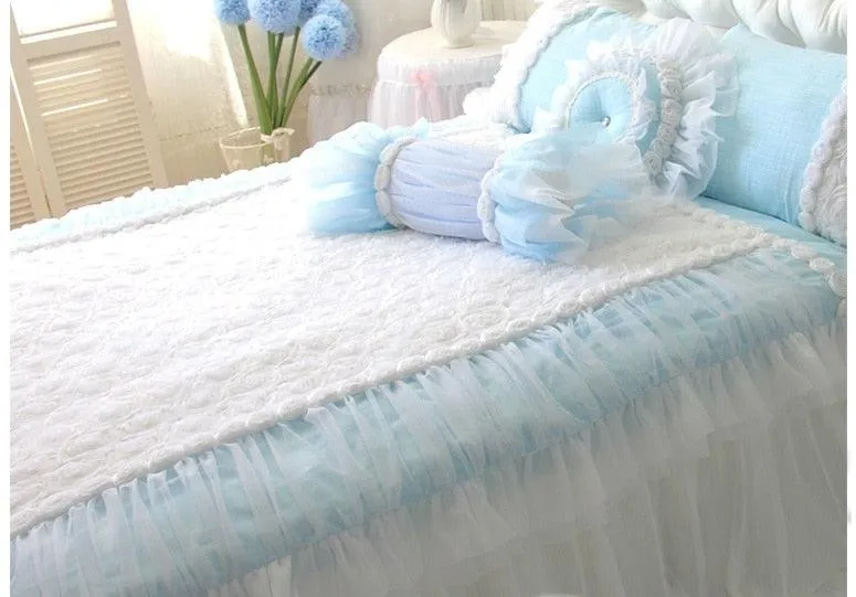 Elegant 3D Rose Pattern White Wedding Bedding Set for a Romantic Bedroom Retreat