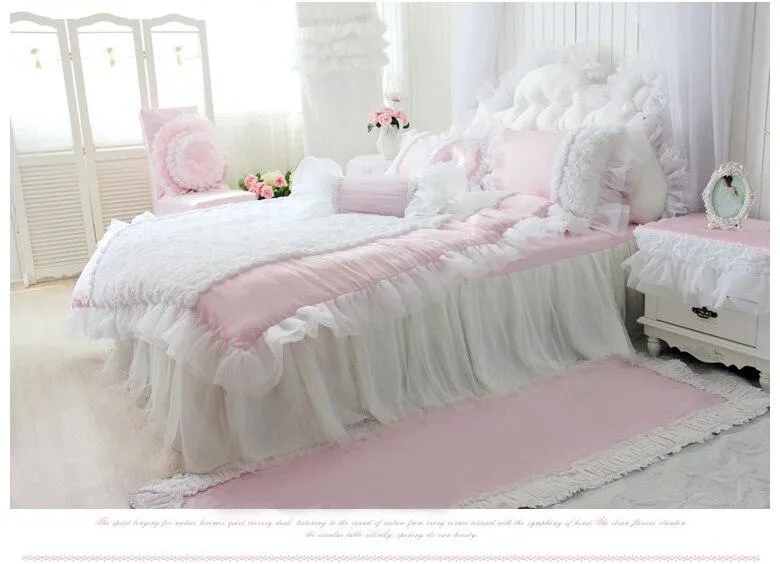 Elegant 3D Rose Pattern White Wedding Bedding Set for a Romantic Bedroom Retreat